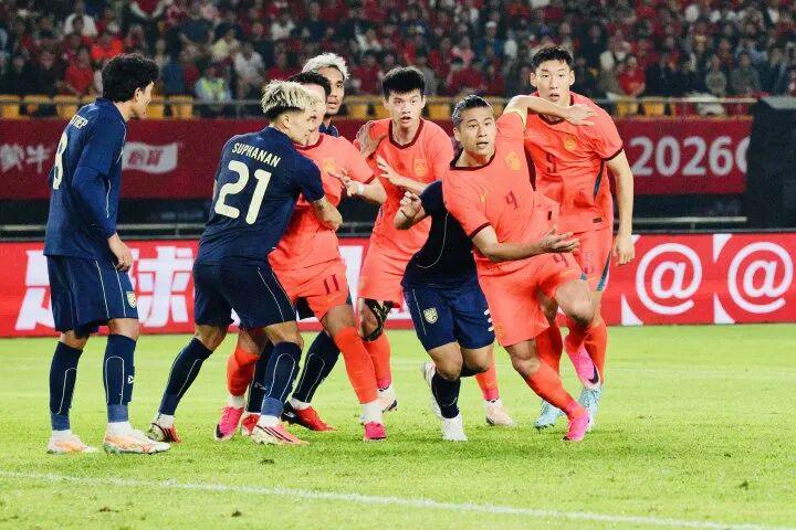 ESPN记者:皇马为琼阿梅尼标价9000万欧,今夏或出售他;邮报:曼联未来数月可能会和B费进行新合同谈判